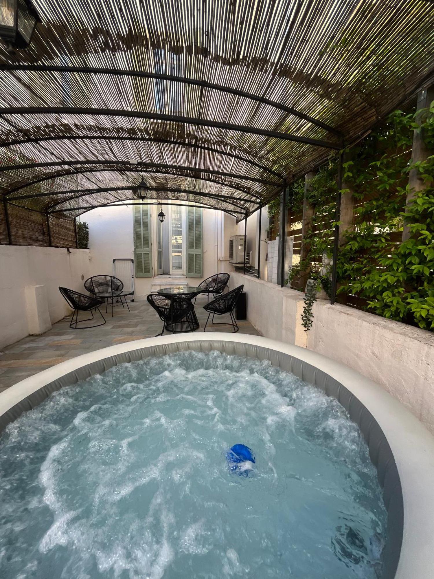 Apartment Montaigne - Luxurious - 350m Palais - Lra *
