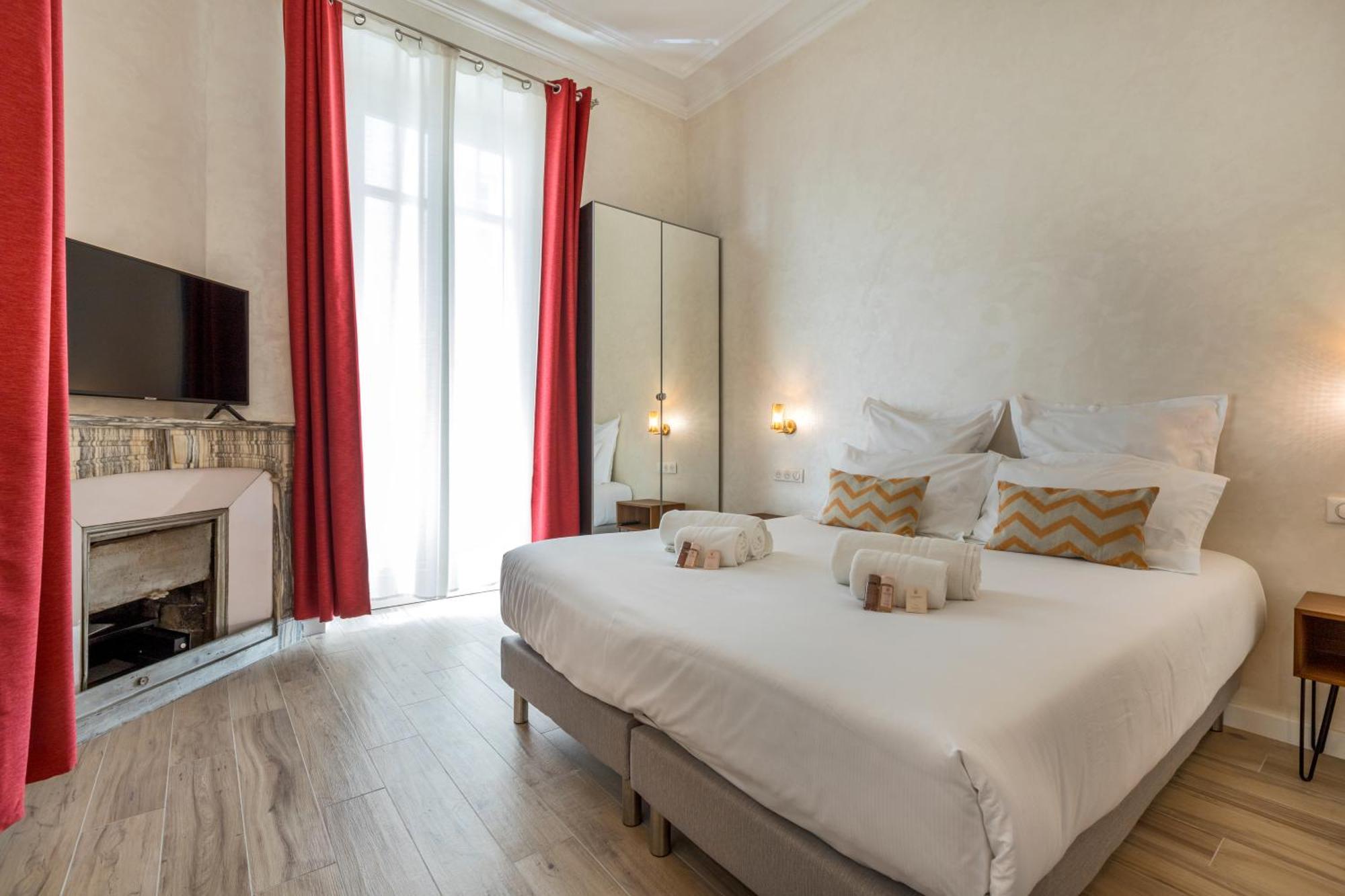 Montaigne - Luxurious - 350m Palais - Lra
