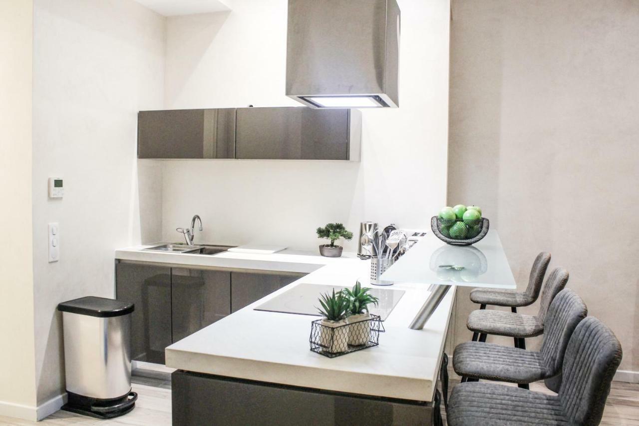 Montaigne - Luxurious - 350m Palais - Lra Apartment