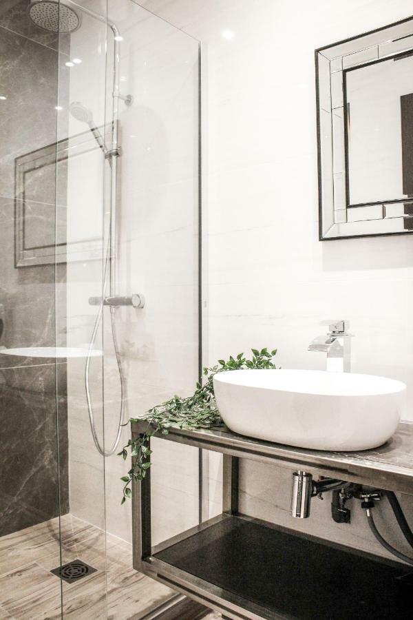 Apartment Montaigne - Luxurious - 350m Palais - Lra Cannes
